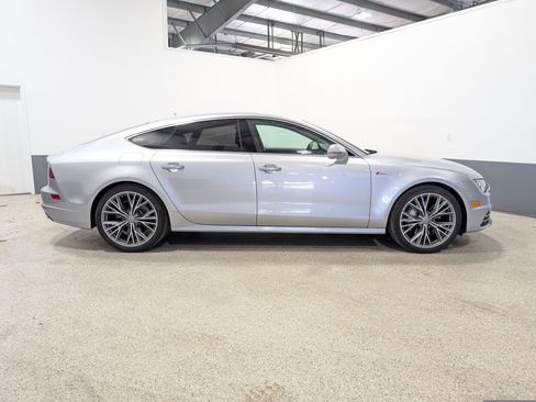 Used 2016 Audi A7 3.0T Premium Plus w/ 20" Wheel & Tire Package AWD/4WD image 2