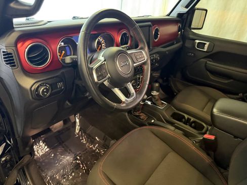 Used 2023 Jeep Gladiator Rubicon w/ Cold Weather Group AWD/4WD image 4