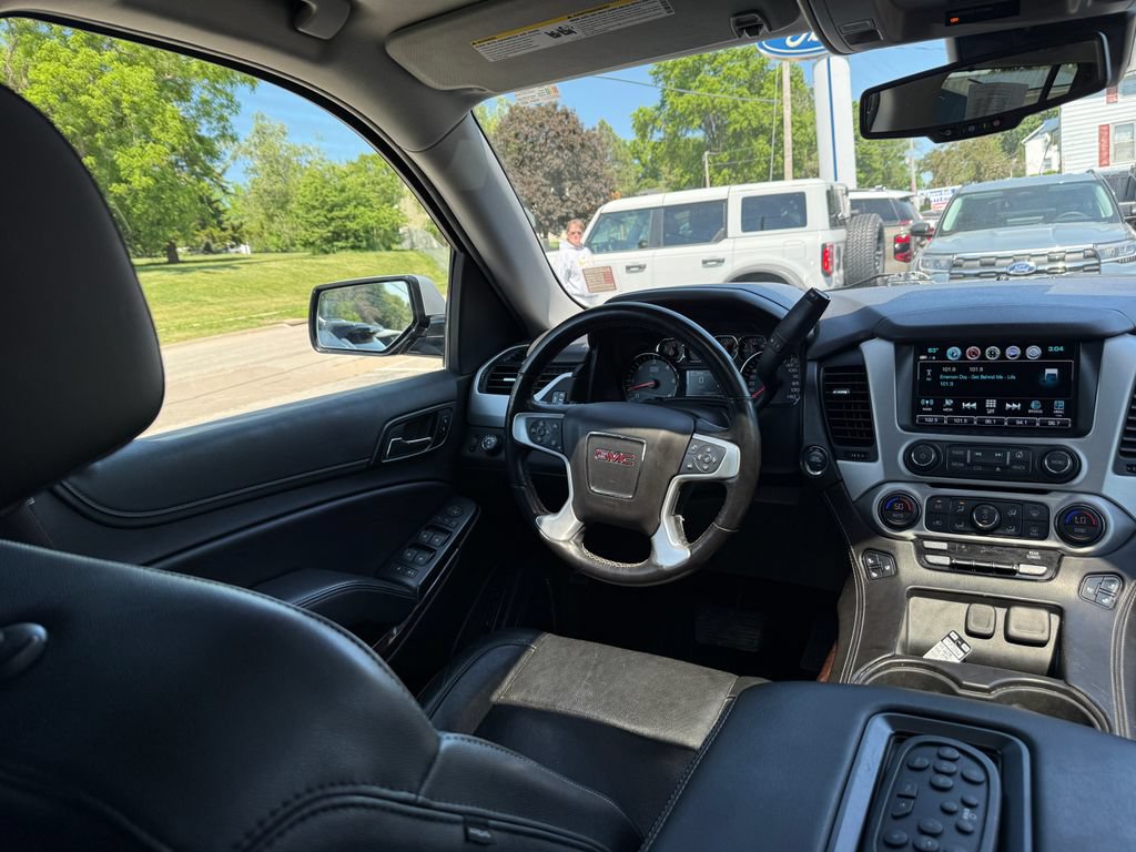 Used 2019 GMC Yukon XL SLT w/ Open Road Package AWD/4WD image 25