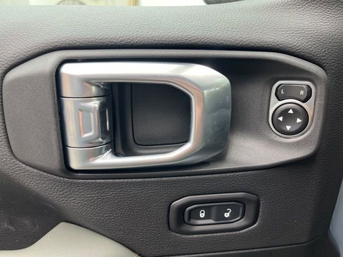 New 2026 Jeep Gladiator Mojave image 7