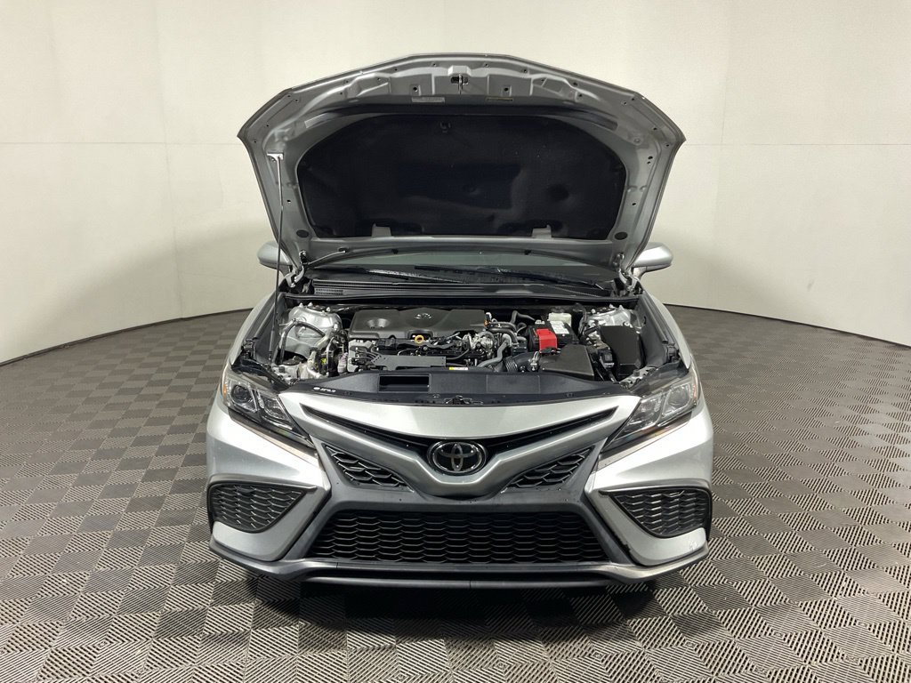 Used 2021 Toyota Camry SE FWD image 7