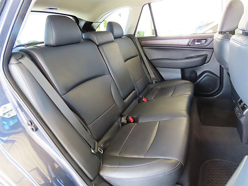 Used 2015 Subaru Outback 3.6R Limited AWD/4WD image 23