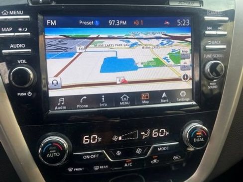 Used 2017 Nissan Murano Platinum w/ Platinum Technology Package FWD image 14