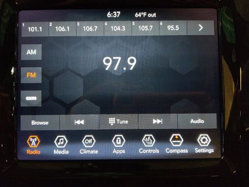 Used 2021 Jeep Cherokee Limited AWD/4WD image 25