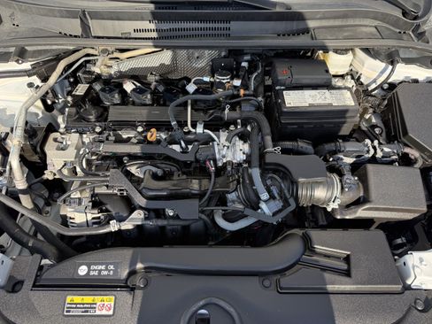Used 2024 Toyota Corolla LE image 32