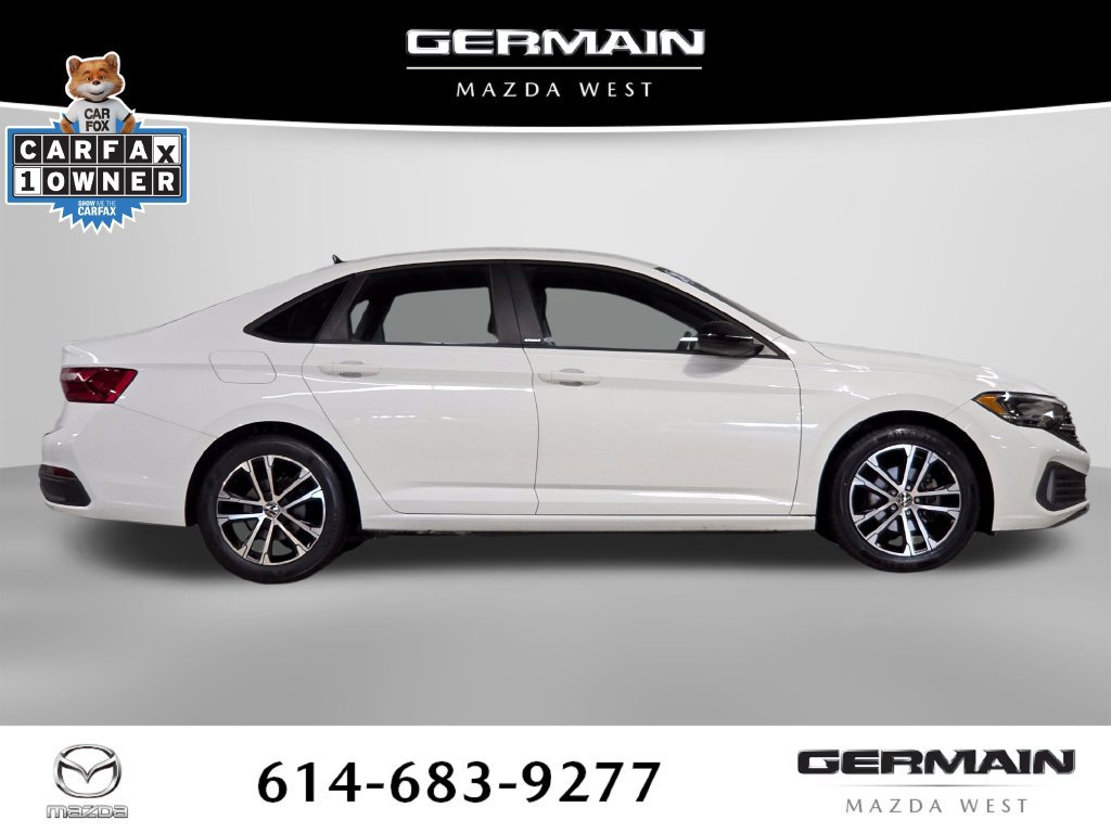 Used 2024 Volkswagen Jetta Sport FWD image 6