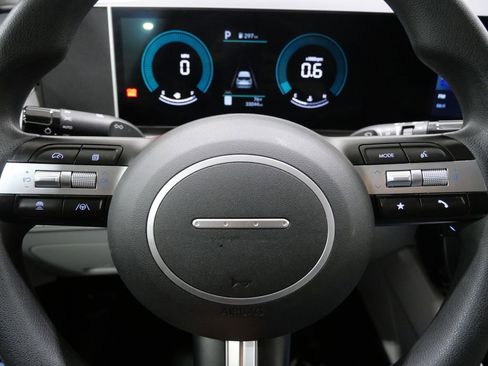 Used 2025 Hyundai Tucson SEL FWD image 16