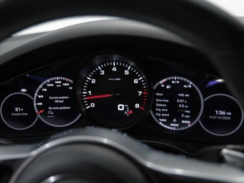 Used 2022 Porsche Cayenne image 17