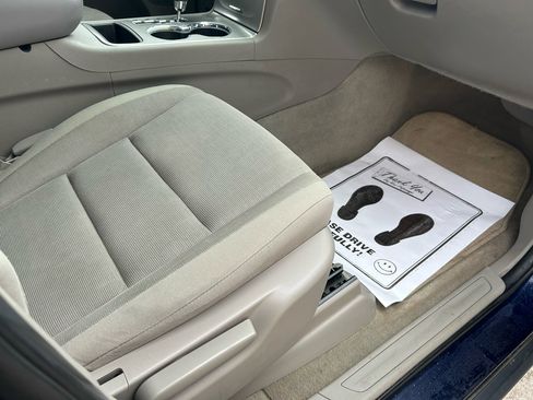 Used 2013 Jeep Grand Cherokee Laredo w/ Laredo E Group image 11