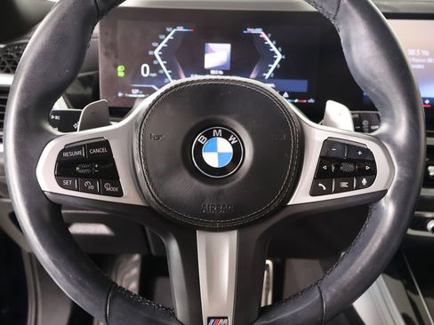 Used 2025 BMW X5 xDrive40i w/ M Sport Package AWD/4WD image 3