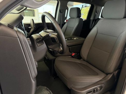 Used 2021 Chevrolet Silverado 1500 LT RWD image 13