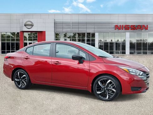 Used 2025 Nissan Versa SR w/ Trunk Package FWD image 10