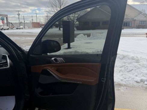 Used 2019 BMW X7 xDrive50i w/ M Sport Package image 35