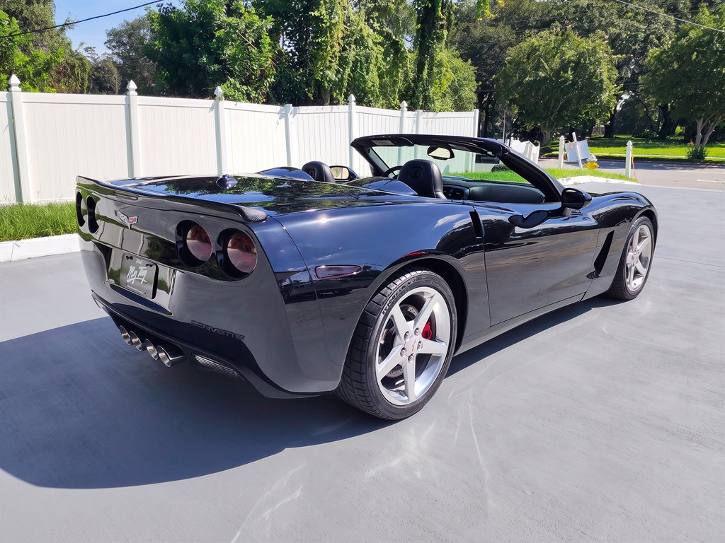 Used 2005 Chevrolet Corvette Convertible w/ Preferred Equipment Group RWD image 8