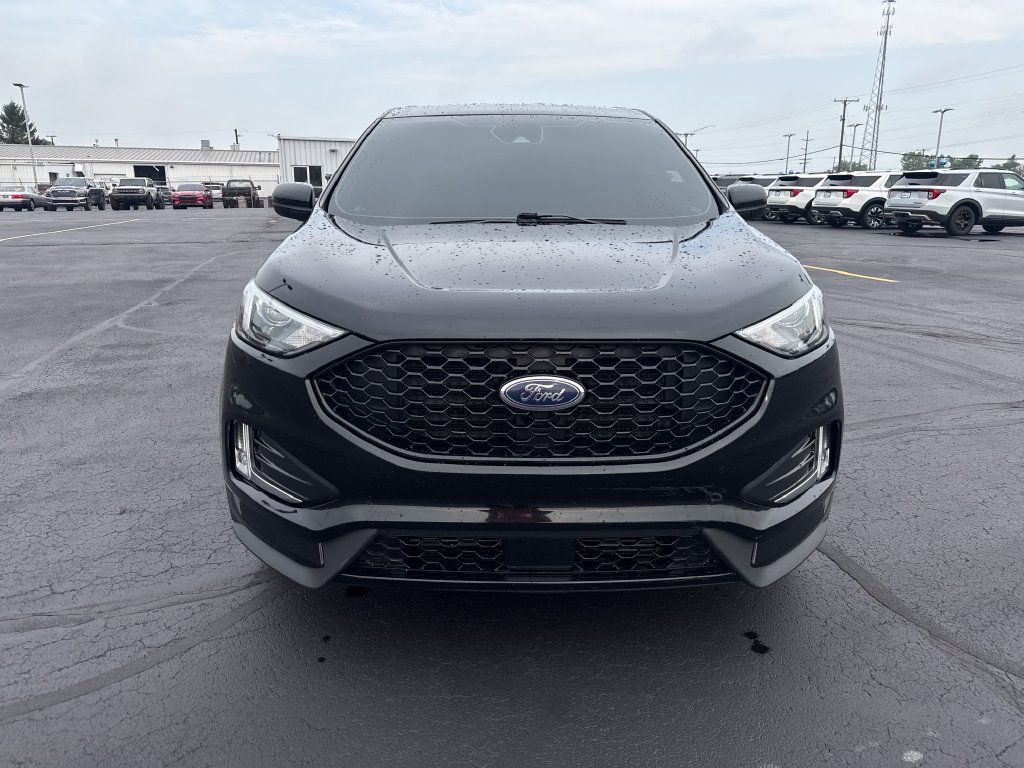 Used 2023 Ford Edge ST-Line AWD/4WD image 3