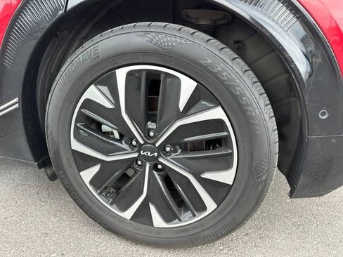Used 2023 Kia EV6 Wind w/ Wind Technology Package AWD/4WD image 6