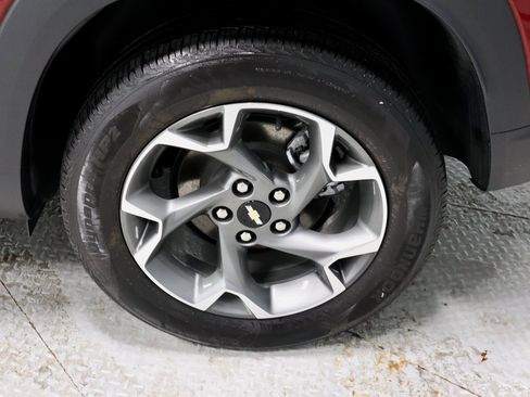 Used 2024 Chevrolet Trax LT w/ Driver Confidence Package image 19