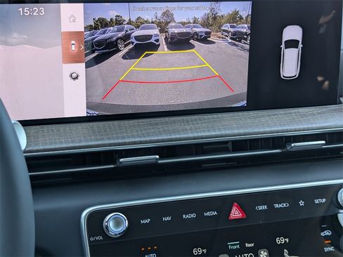 Used 2025 Genesis GV80 2.5T Select image 20