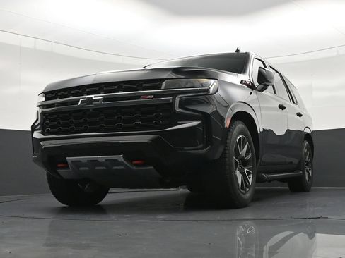 Used 2022 Chevrolet Tahoe Z71 w/ Z71 Off-Road Package AWD/4WD image 32
