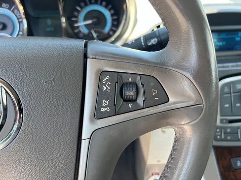 Used 2011 Buick LaCrosse CXL FWD image 39