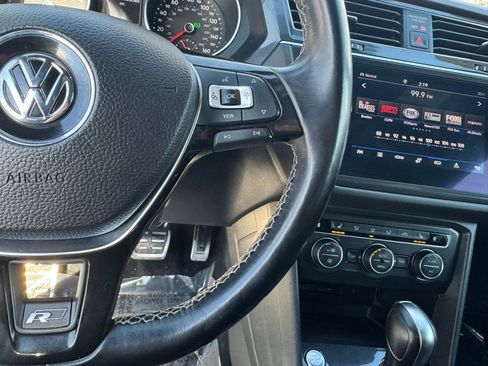 Used 2021 Volkswagen Tiguan SE R-Line image 19