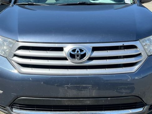 Used 2013 Toyota Highlander Plus w/ Protection Pkg image 12