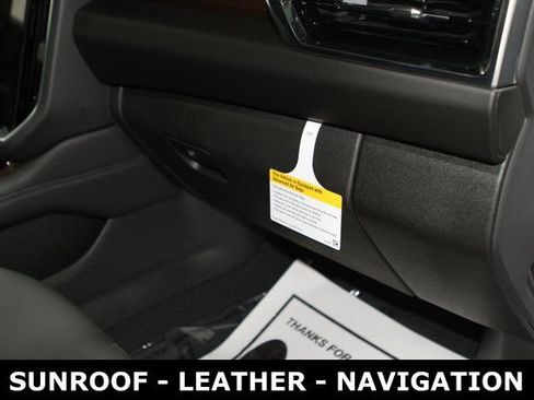 New 2025 GMC Yukon XL Denali w/ Sun & Power Step Package image 24