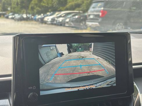 Used 2025 Toyota Corolla LE FWD image 16