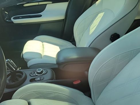Used 2023 MINI Cooper Countryman S w/ Signature Upholstery Package FWD image 2
