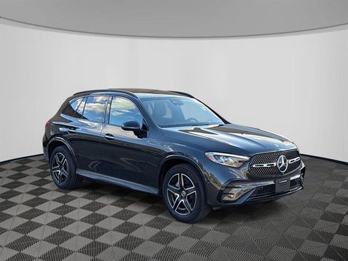 Used 2025 Mercedes-Benz GLC 300 4MATIC image 7