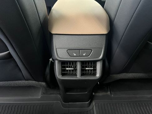 Used 2026 Chevrolet Equinox ACTIV w/ Convenience Package III image 28