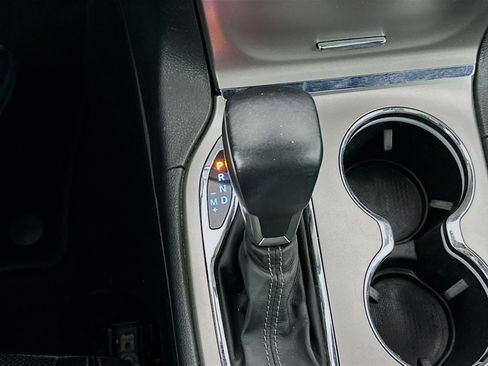 Used 2019 Jeep Grand Cherokee Overland image 24