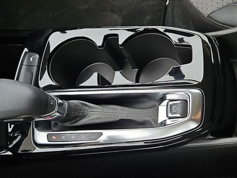 Used 2025 Chevrolet Trax LT image 24