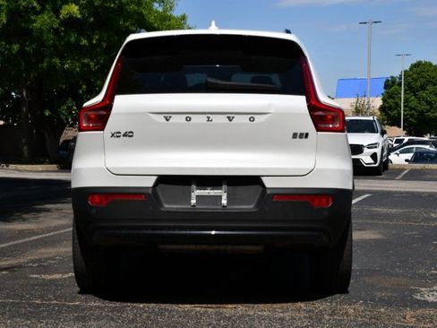 Used 2023 Volvo XC40 B5 Plus w/ Driver Assist Package AWD/4WD image 6