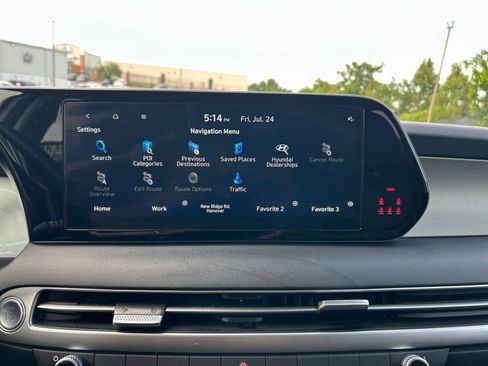 Used 2024 Hyundai Palisade SEL FWD image 15