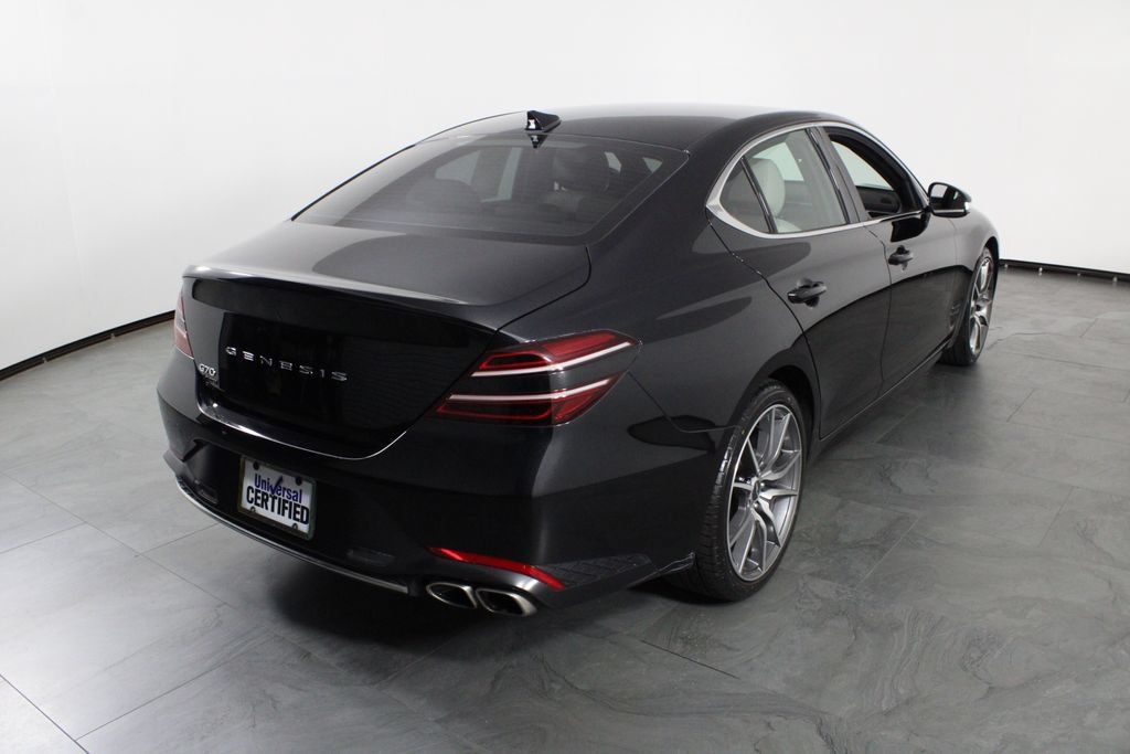 Used 2023 Genesis G70 2.0T RWD image 3