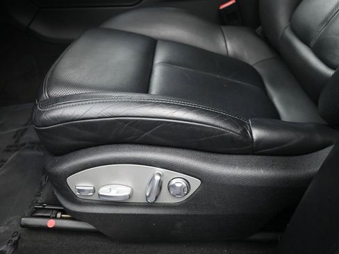 Used 2021 Porsche Macan S image 6