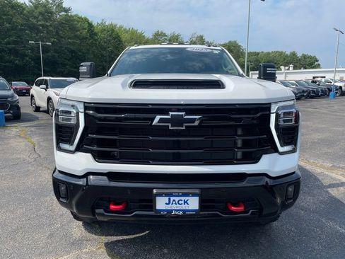 Used 2025 Chevrolet Silverado 2500 LT w/ Trail Boss Package AWD/4WD image 2