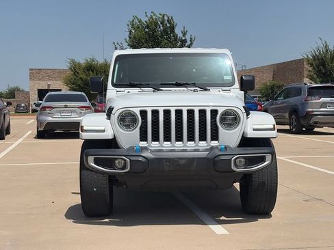 Used 2022 Jeep Wrangler Unlimited Sahara w/ Cold Weather Group AWD/4WD image 2