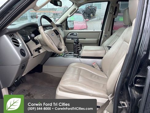 Used 2013 Ford Expedition EL Limited image 2