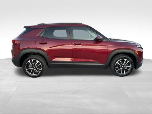 Used 2024 Chevrolet TrailBlazer LT FWD image 4