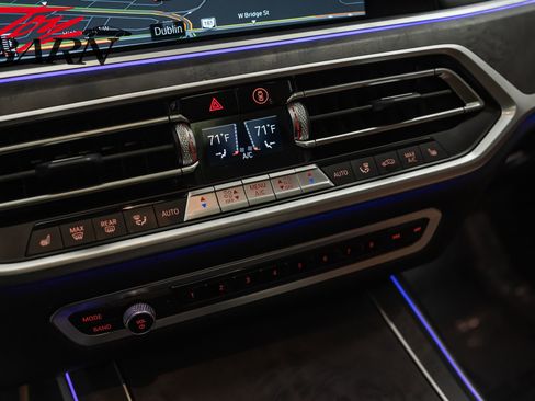 Used 2022 BMW X7 xDrive40i w/ Premium Package image 37