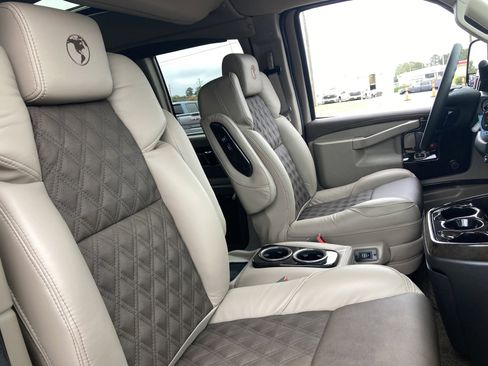 New 2025 GMC Savana 2500 w/ Driver Convenience Package image 22