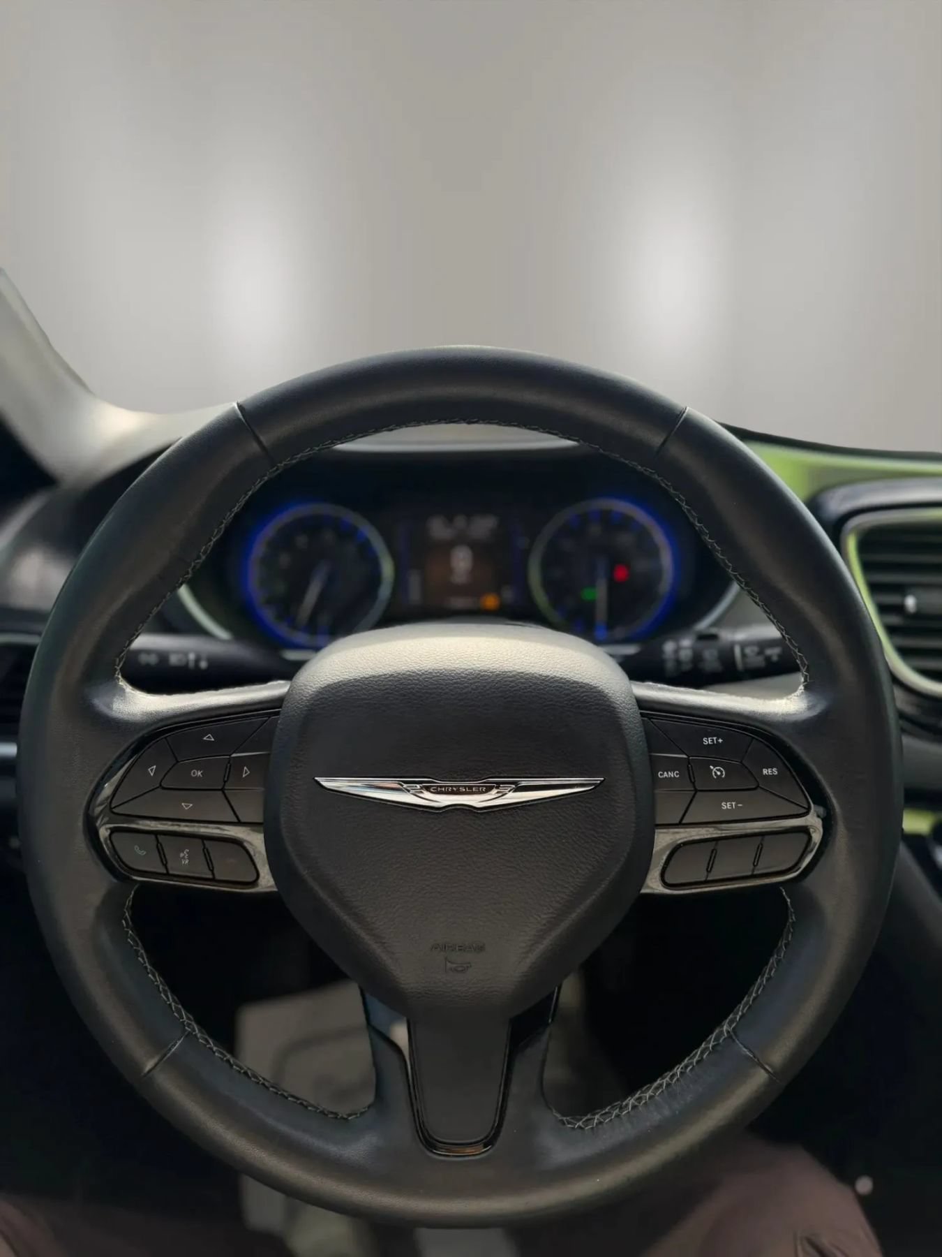 Used 2020 Chrysler Pacifica Touring w/ S Appearance Package FWD image 20