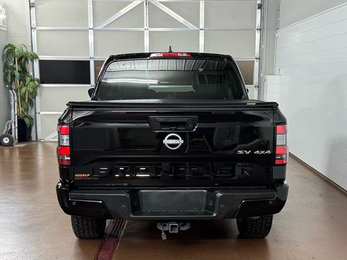 Used 2022 Nissan Frontier SV w/ Technology Package image 4