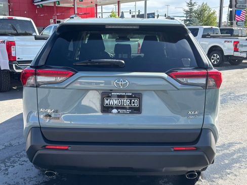 Used 2019 Toyota RAV4 XLE w/ All Weather Liner Package AWD/4WD image 9