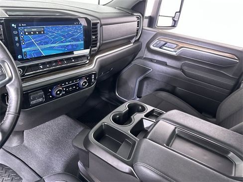 Used 2025 Chevrolet Silverado 2500 LT w/ Convenience Package image 36