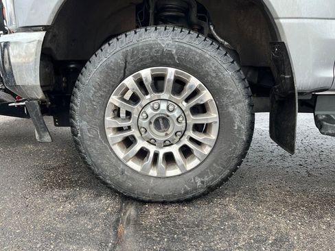Used 2021 Ford F350 XLT w/ XLT Premium Package AWD/4WD image 31