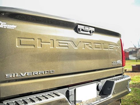 Used 2023 Chevrolet Silverado 3500 High Country image 47