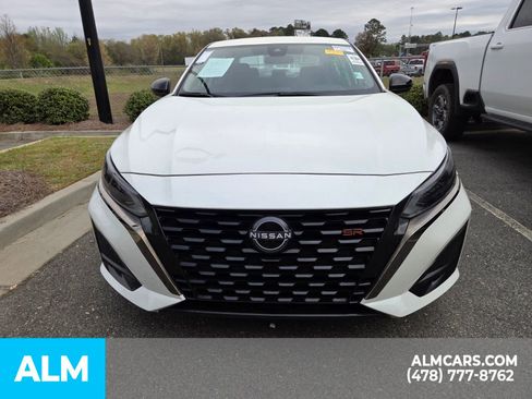 Used 2025 Nissan Altima 2.5 SR image 18